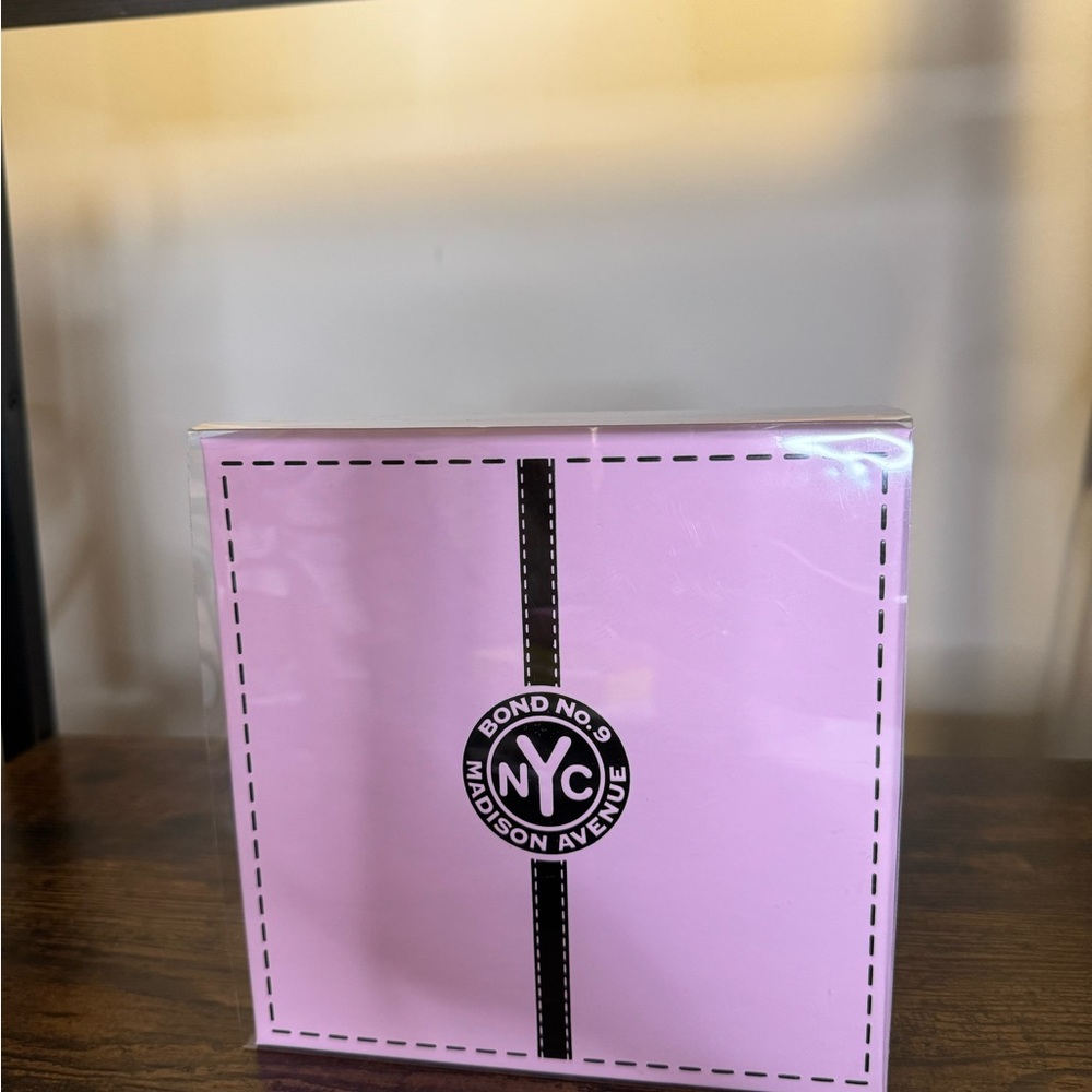 Bond No. 9 Madison Avenue Pink Perfume